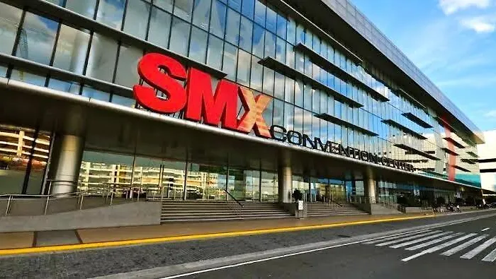 Staycation One Bedroom Balcony W Pool View Near Smx Sm Moa Ikea Naia Dfa Ocean Park *